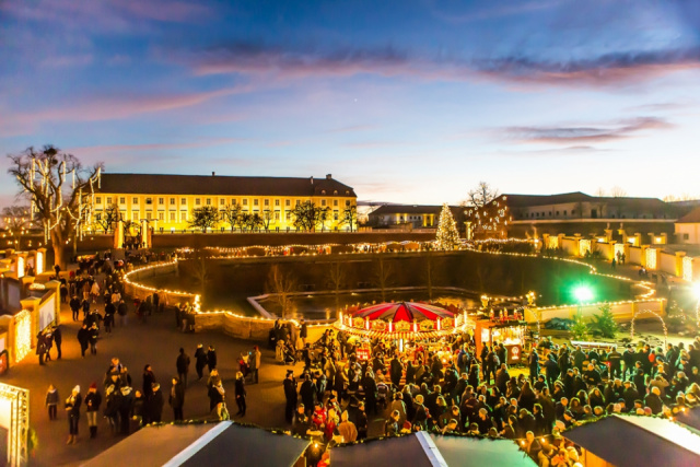 Advent Pozsonyban, Schloss Hof és csokigyár látogatás