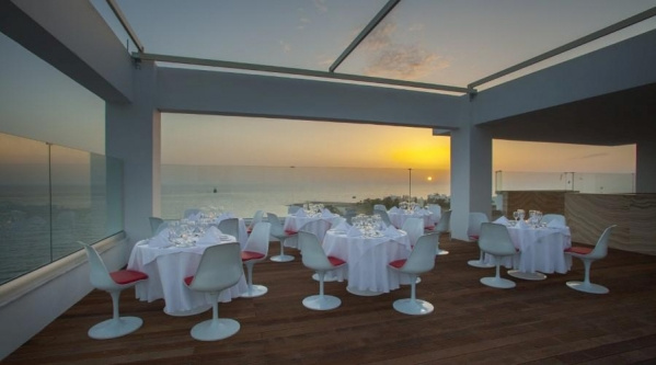 King Evelthon Beach Hotel 2023 tél / 2024 tavasz