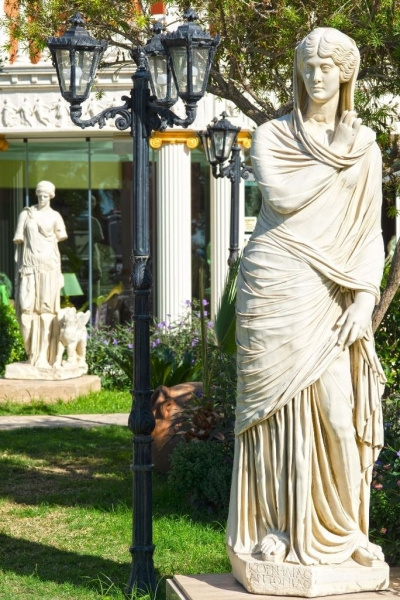 ANTIQUE ROMAN PALACE *****