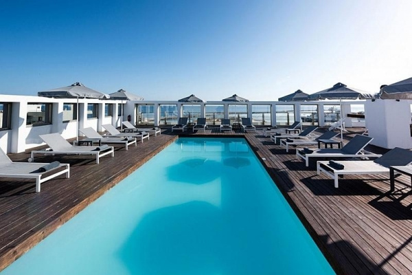 Aquila Atlantis *****