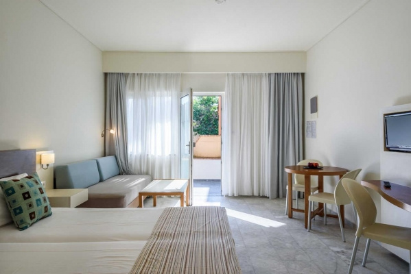DESPINA APARTMENTS ***