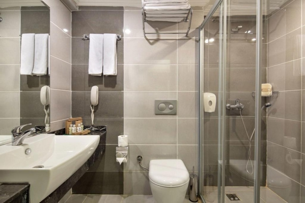 Crystal Aura Beach Resort & Spa *****