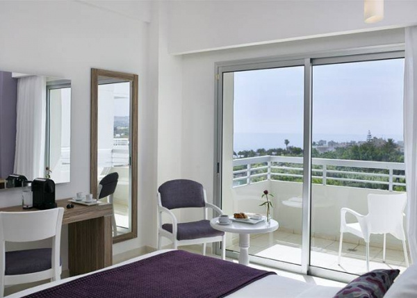 Atlantica Sea Breeze Hotel