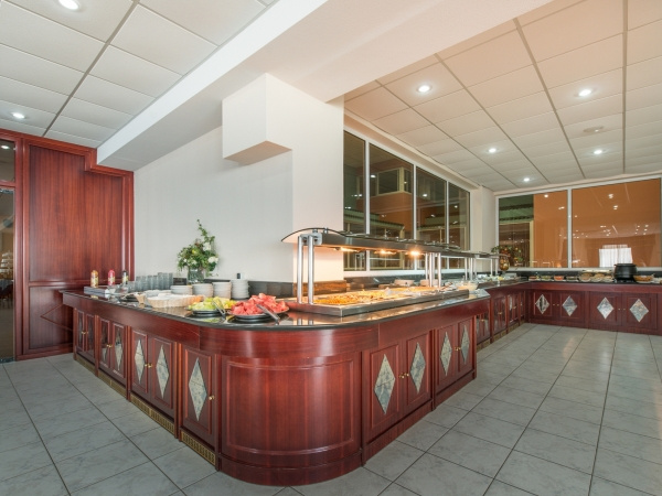 Astir Palace ****