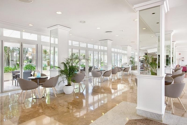 GRUPOTEL ORIENT ****