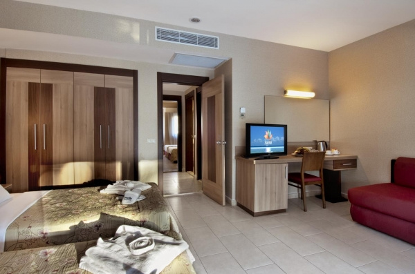 SUENO HOTELS BEACH SIDE *****