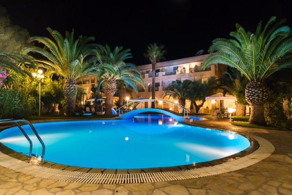 3 Stars Beach Hotel