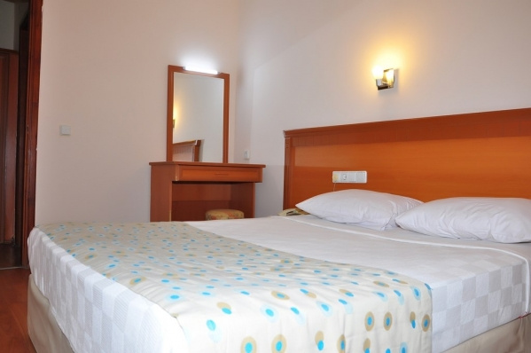 CINAR FAMILY SUITE ***