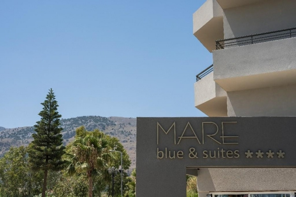 MARE BLUE AND SUITES  ****