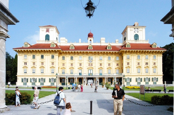 Az Eszterházy hercegek nyomában