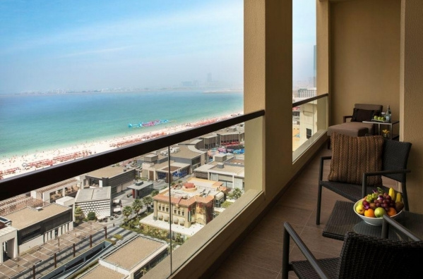 AMWAJ ROTANA JUMEIRAH BEACH *****