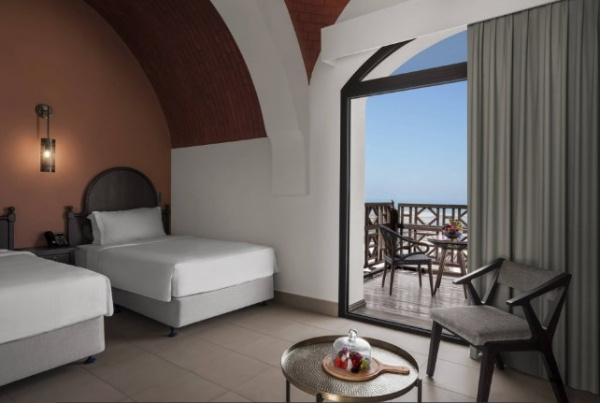 The Cove Rotana Resort *****