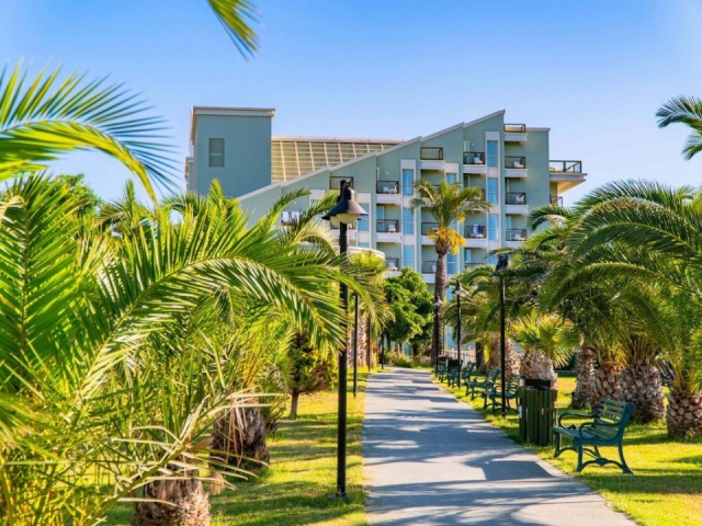 Royal Atlantis Spa & Resort