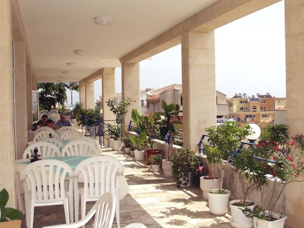 Larisa Hotel ***