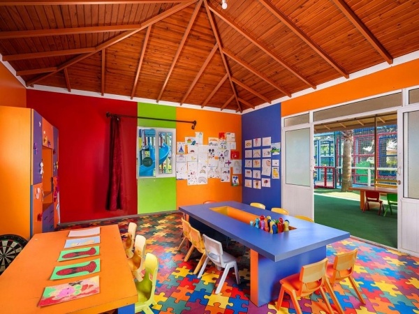 Caretta Beach Hotel ****