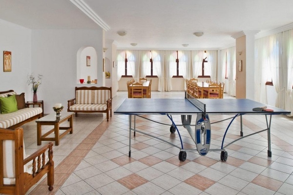 Makarios Hotel