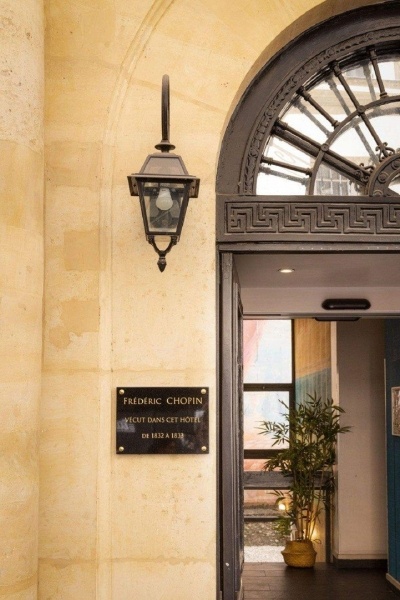 HOTEL VICTORIA