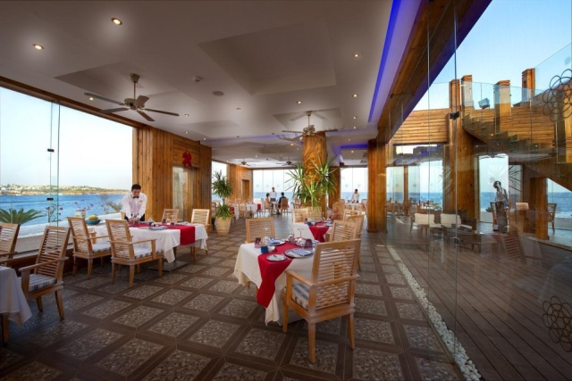 Sunrise Arabian Beach Resort *****, Egyiptom
