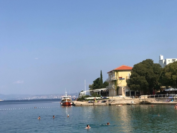 HOTEL ADRIATIC **+