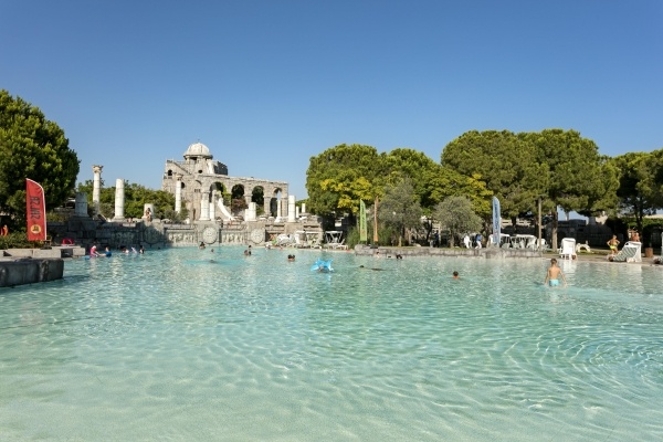XANADU RESORT *****