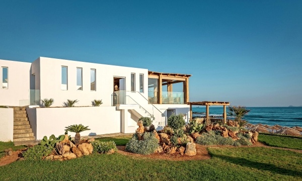 MITSIS RINELA BEACH *****