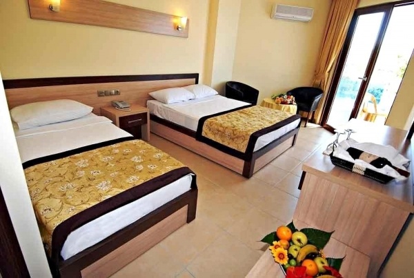 Caretta Beach ****