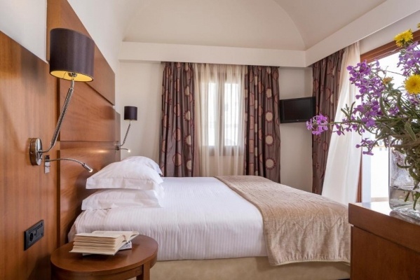 Theoxenia Hotel ***