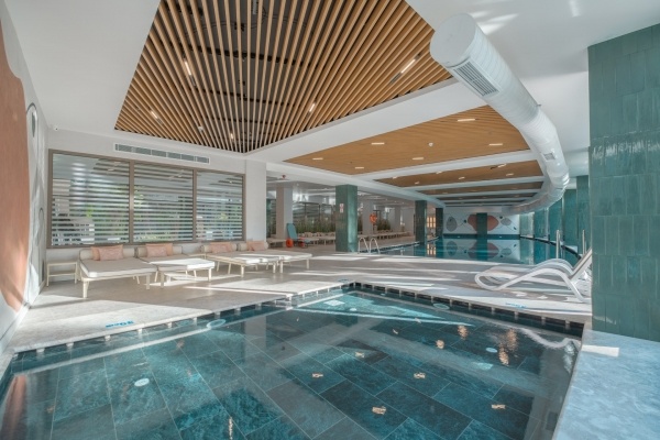 FAME RESIDENCE LARA *****