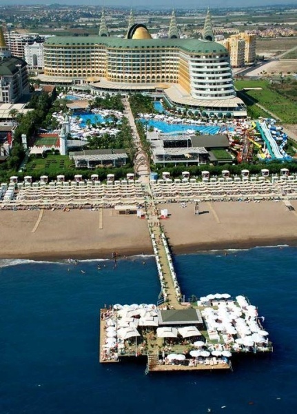 Delphin Imperial Lara *****