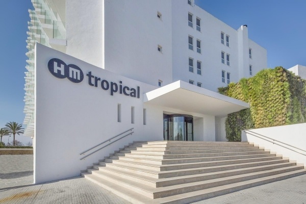 HM TROPICAL ****