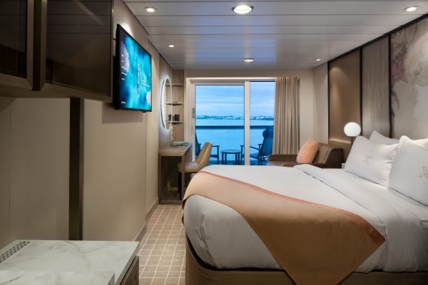 BAHAMAI KIRÁNDULÁS, Celebrity Summit