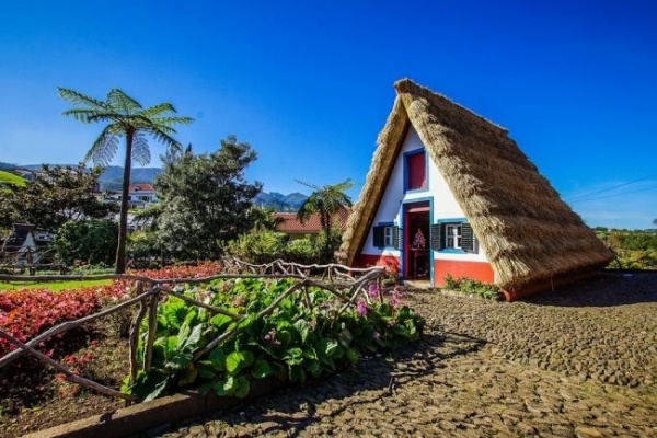 Madeira, az örök tavasz szigete - csoportos út magyar idegenvezetővel 2025.11.01-08.