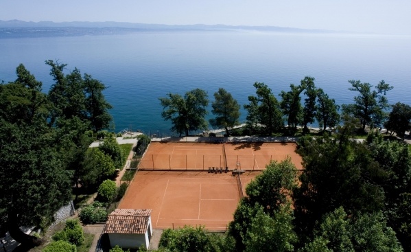 HOTEL LOVRAN ***