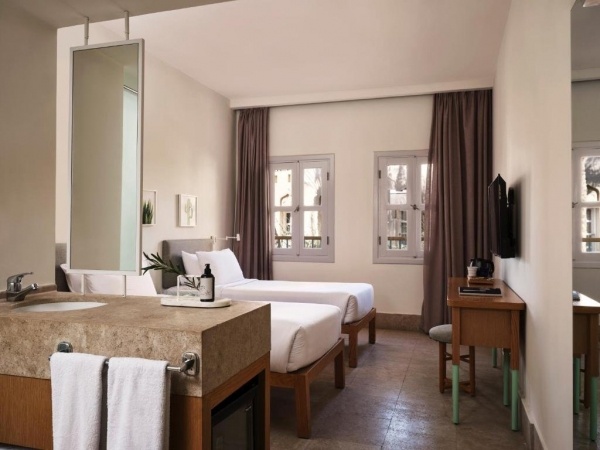 Hotel ***