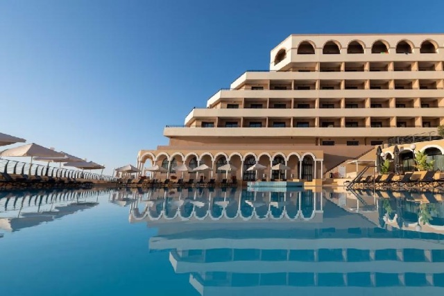 Radisson Blu St. Julians Resort 2025 tél