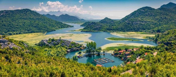 TITOKZATOS MONTENEGRO ****