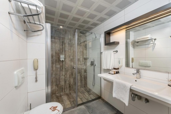 White City Beach Hotel ****