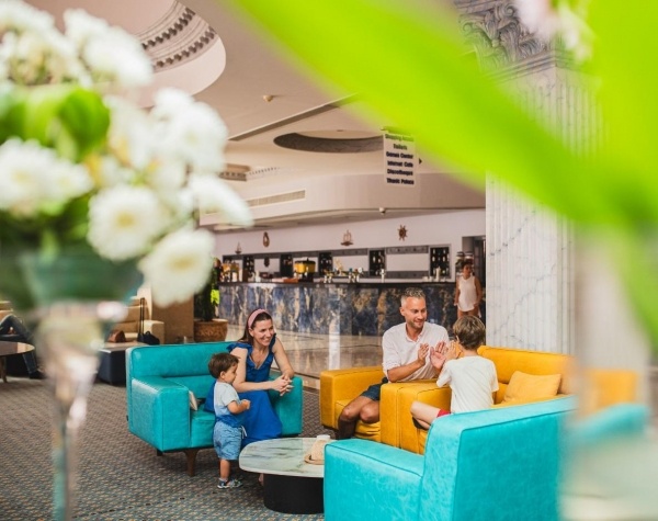 TITANIC BEACH & SPA **** Sahl Hasheesh repülővel