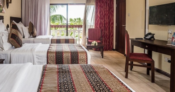 PrideInn Paradise Beach Resort****, FP, repülővel