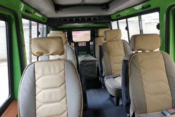 Szafari (2+5) - BETEKINTŐ, repülővel