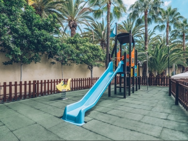 IBEROSTAR WAVES LAS DALIAS **** Costa Adeje repülővel