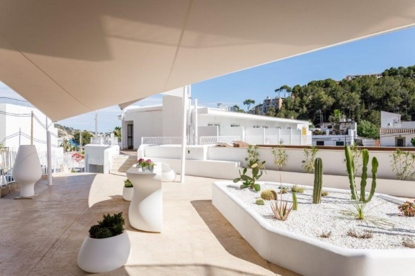 Tora Hotel***+ - FP, repülővel