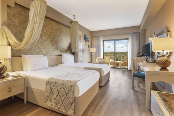 Spice Resort & Spa Hotel*****, repülővel