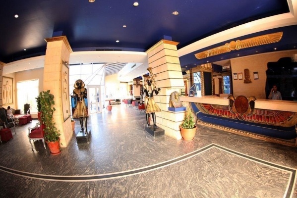 Kingtut Aqua Park Beach Resort Hurghada ****