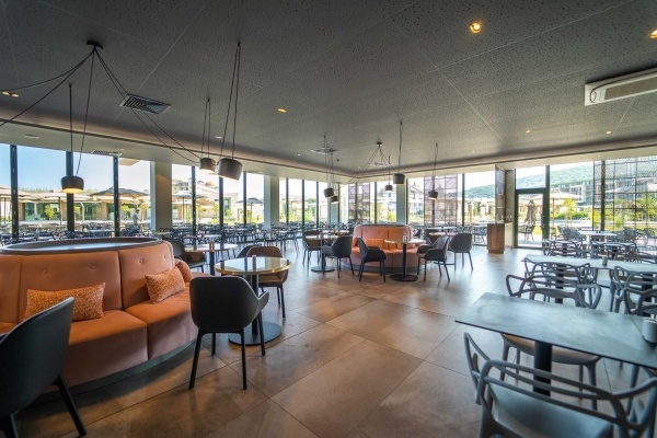 Hvd Reina Del Mar *****