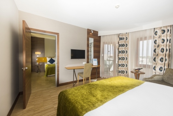 BLUE WATERS CLUB  *****