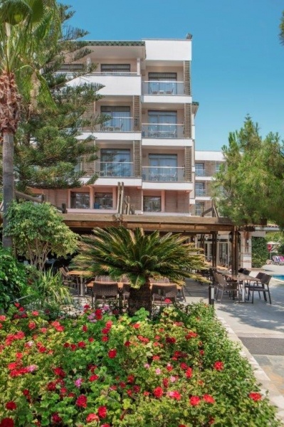 Hotel Trendy Side Beach**** - AI 16+, repülővel