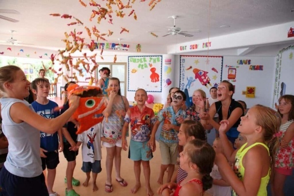 Coral Beach Hotel & Resort *****