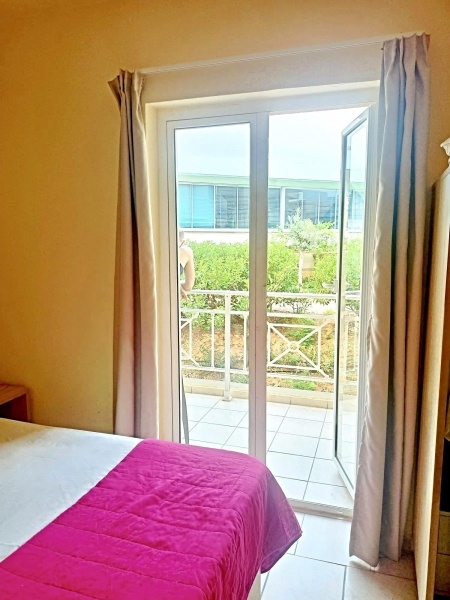 Eri Beach Resort ***