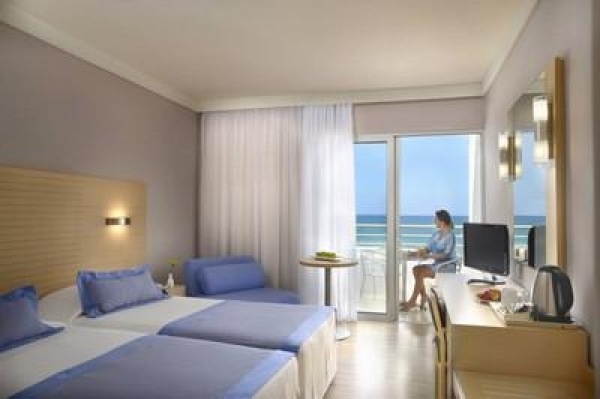 Louis Ledra Beach Hotel ****